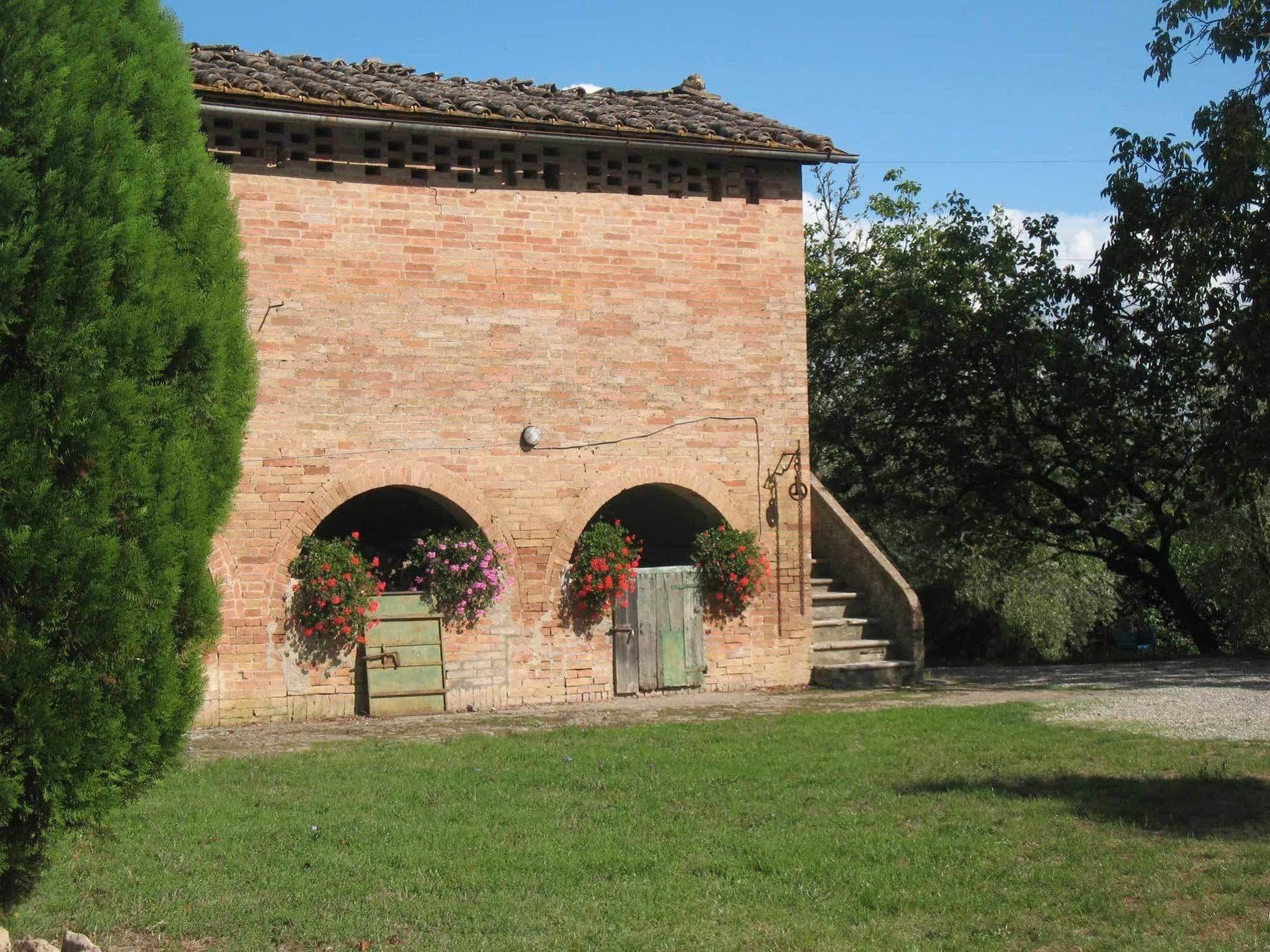 Agriturismo La Torretta Costalpino Exteriör bild